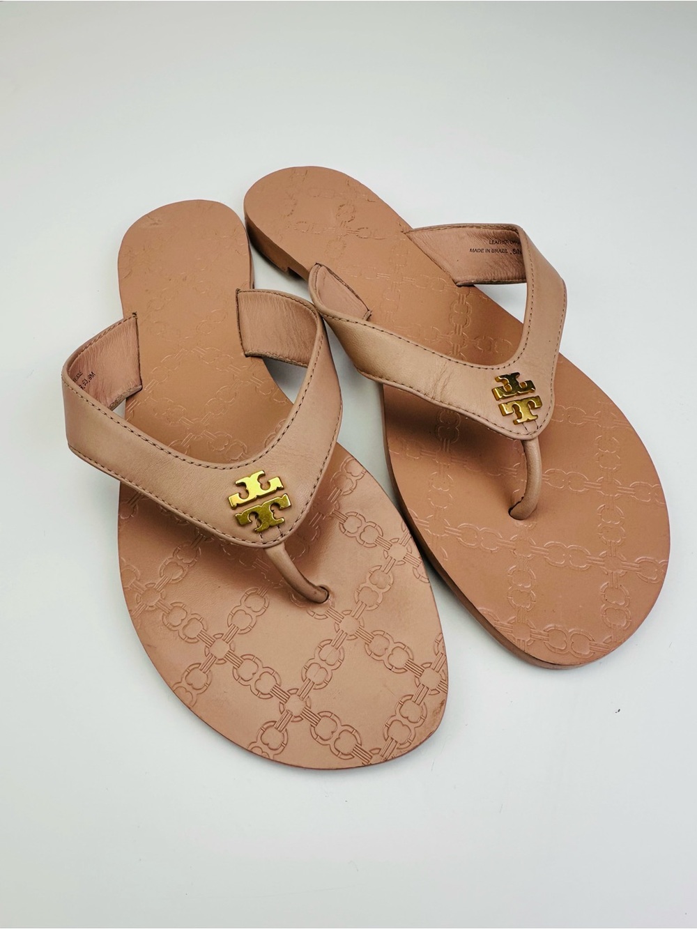 Tory Burch Monroe Beige Tan Leather Upper Thong Flip Flop Sandal Gold Logo - Picture 4 of 9